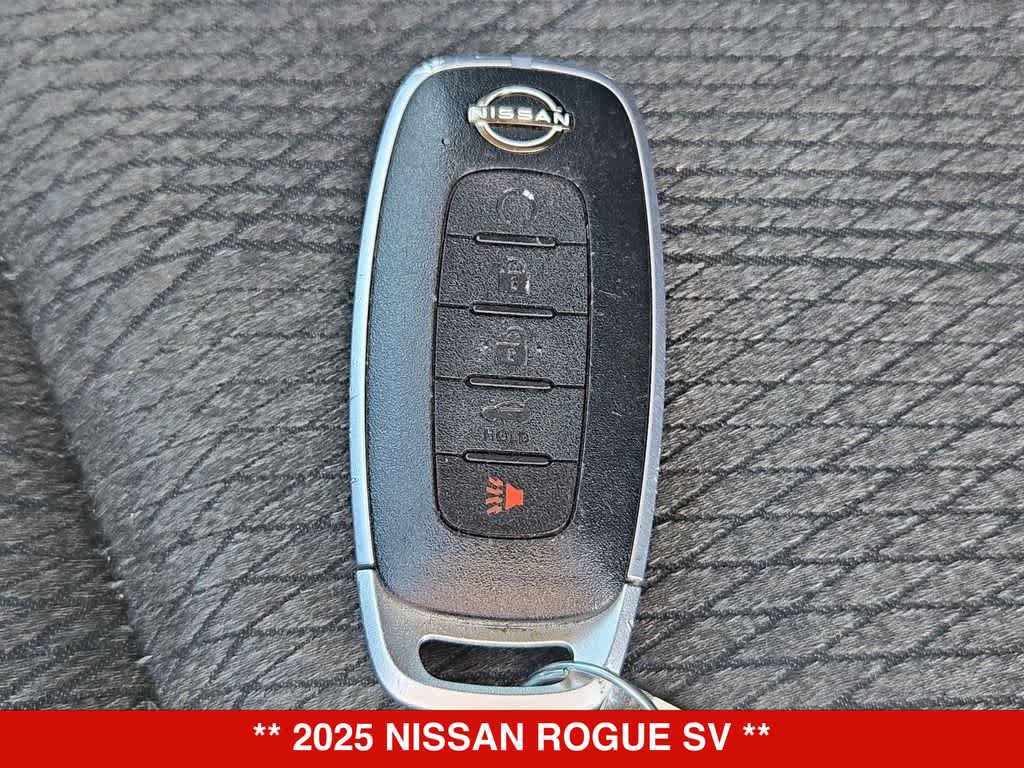 Used 2025 Nissan Rogue SV AWD/4WD image 33