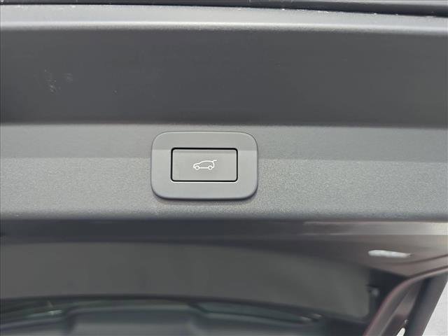 New 2026 Land Rover Range Rover Sport Dynamic SE AWD/4WD image 13