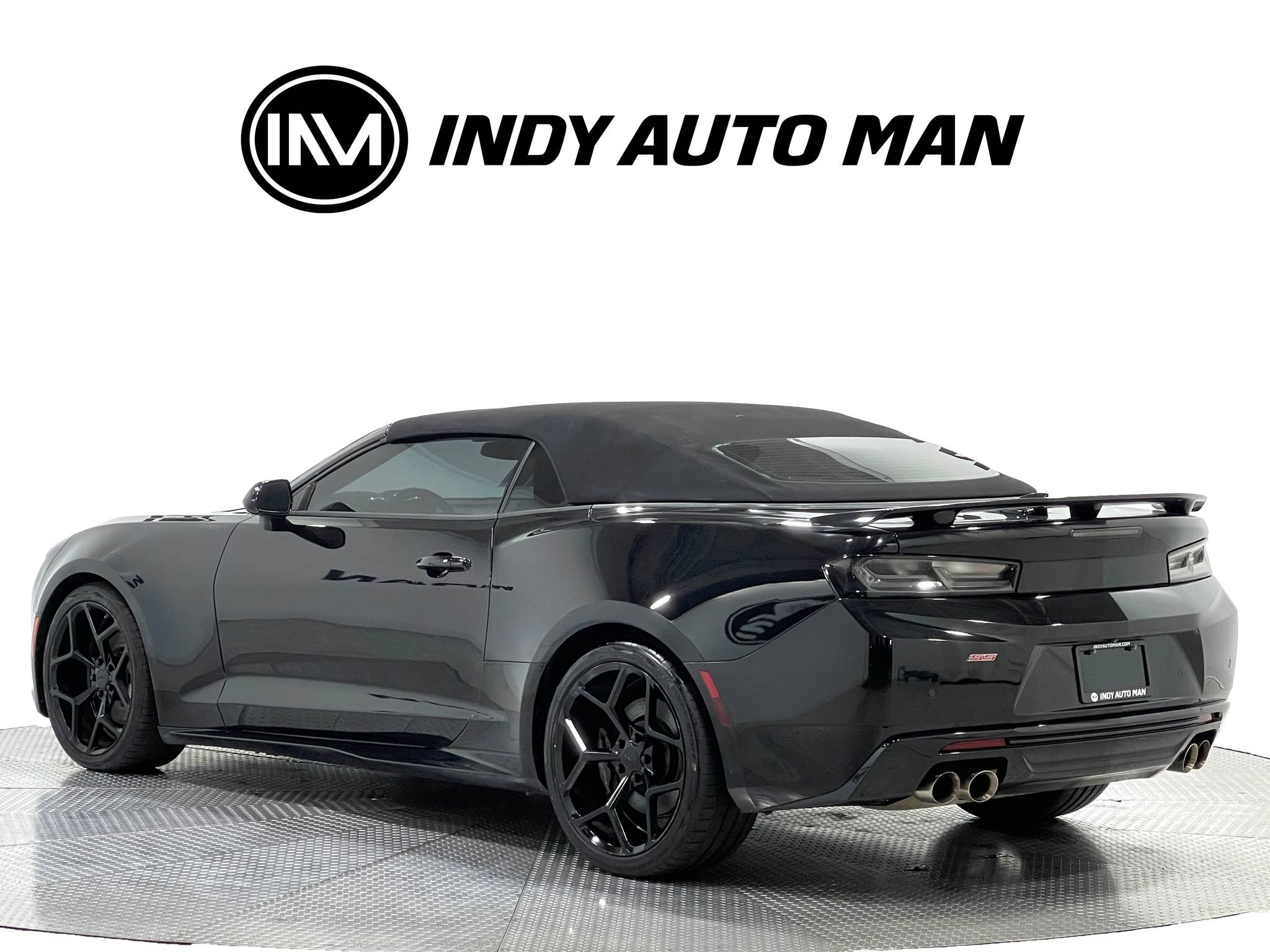 Used 2018 Chevrolet Camaro SS RWD image 6