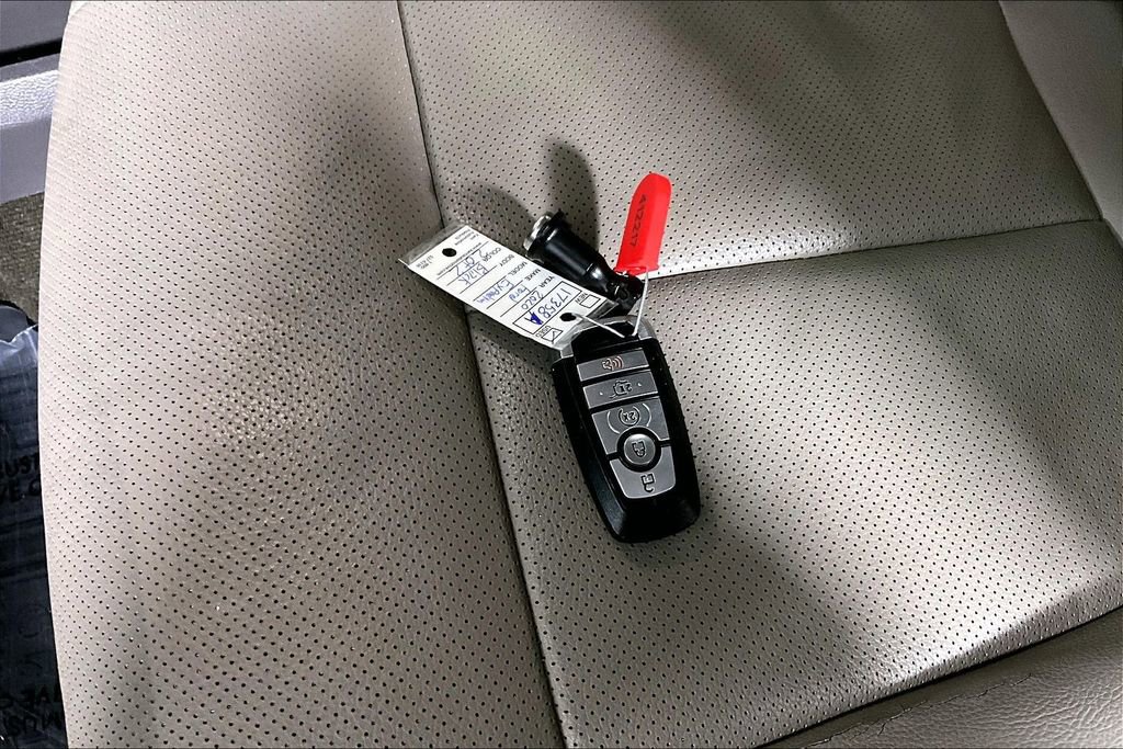 Used 2019 Ford Expedition XLT w/ Equipment Group 202A image 10