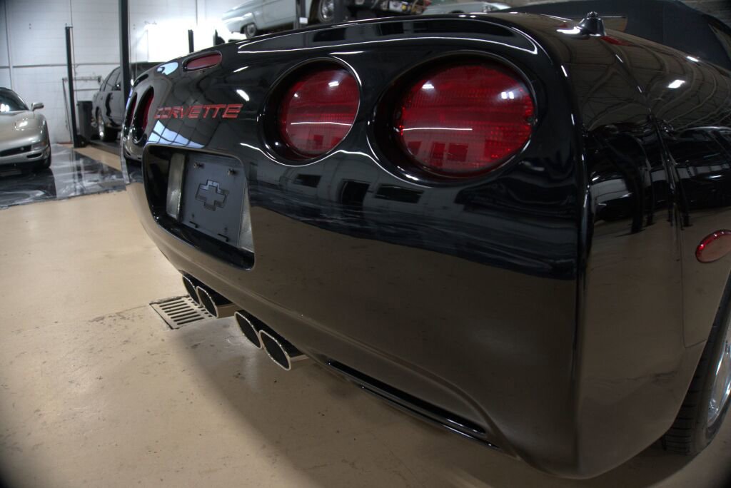 Used 2002 Chevrolet Corvette Convertible w/ Preferred Equipment Group2 image 21