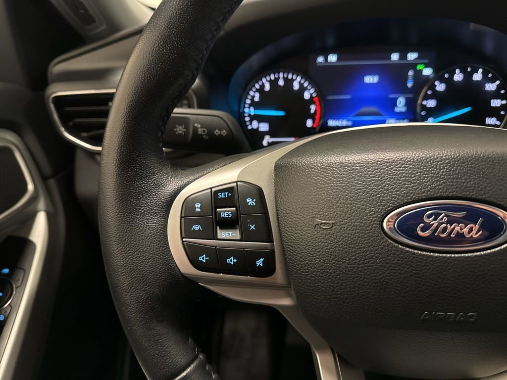 Used 2022 Ford Explorer XLT w/ Equipment Group 202A image 28