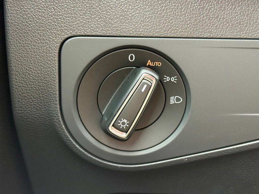 Certified 2022 Volkswagen Tiguan SE AWD/4WD image 5
