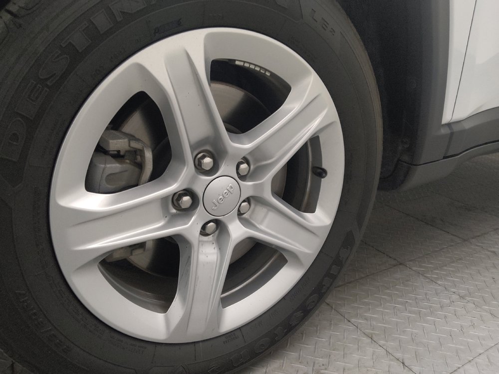 Used 2023 Jeep Compass Sport AWD/4WD image 31
