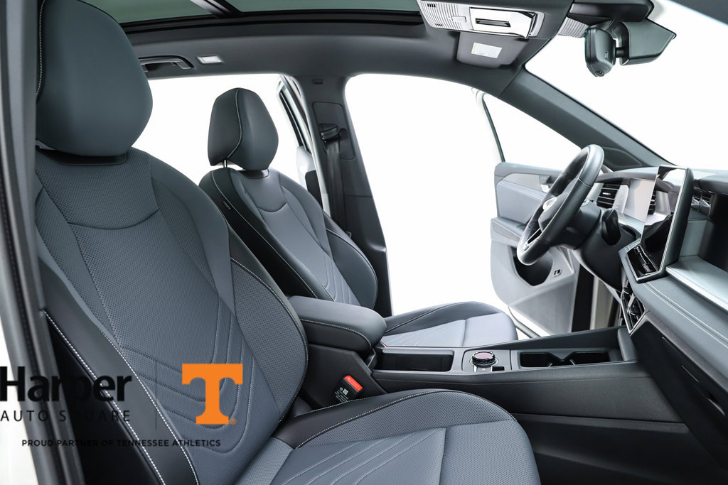 New 2025 Volkswagen Tiguan SE R-Line FWD image 36