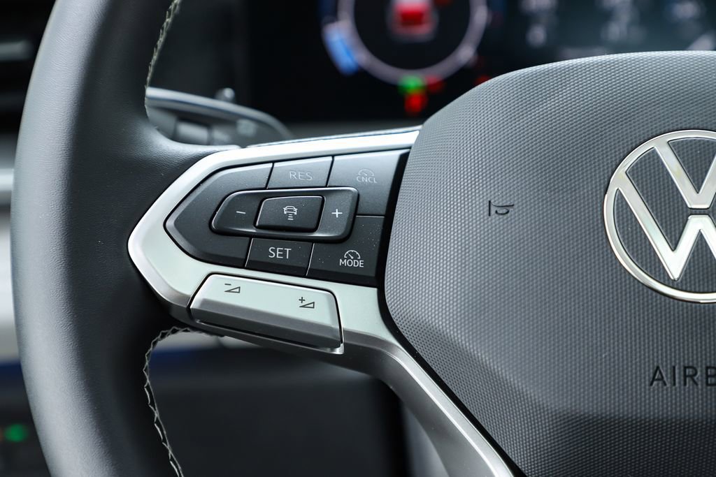 New 2026 Volkswagen Tiguan SE image 21
