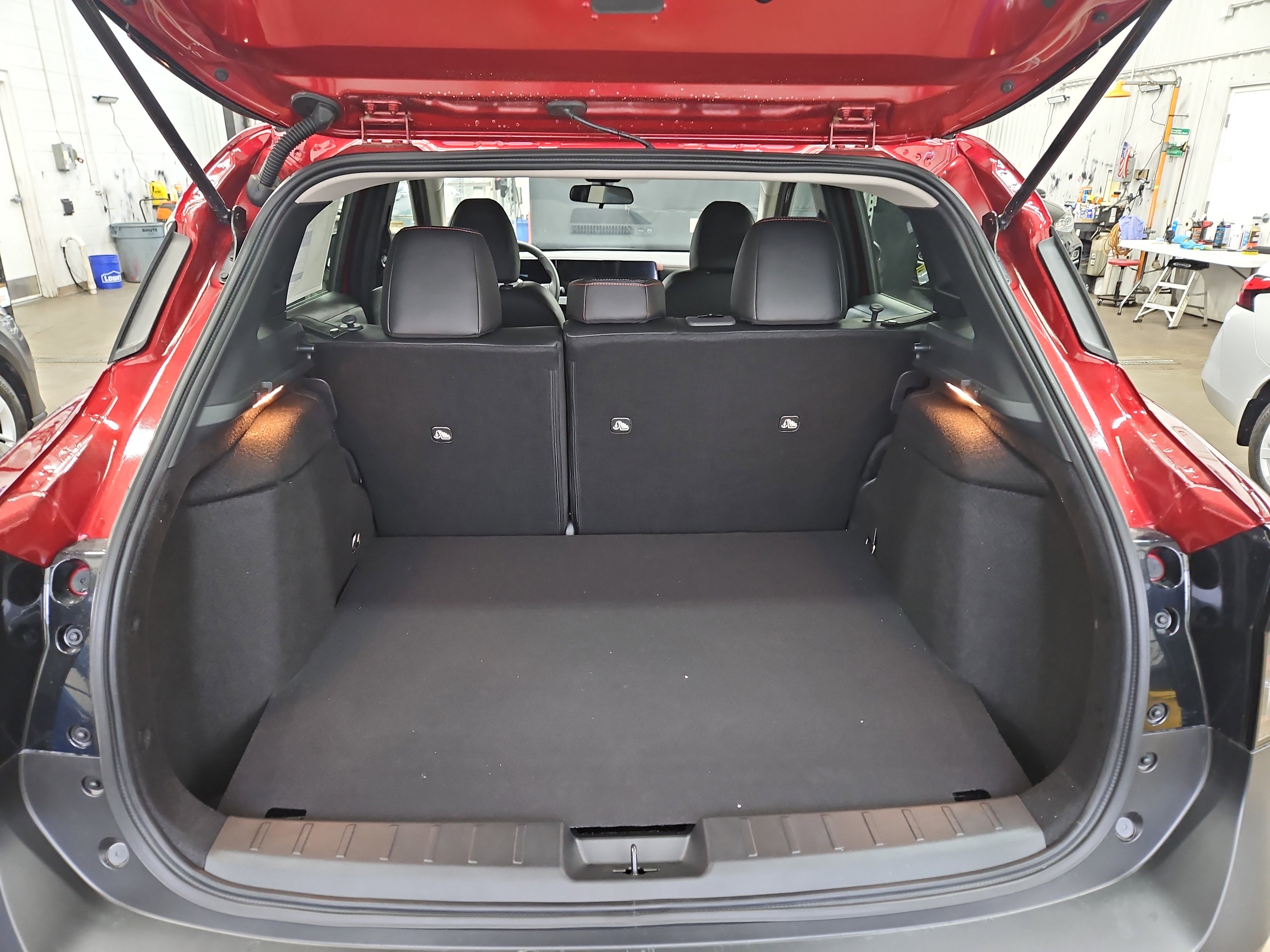 New 2026 Nissan Kicks SR w/ Cold Weather Package AWD/4WD image 12