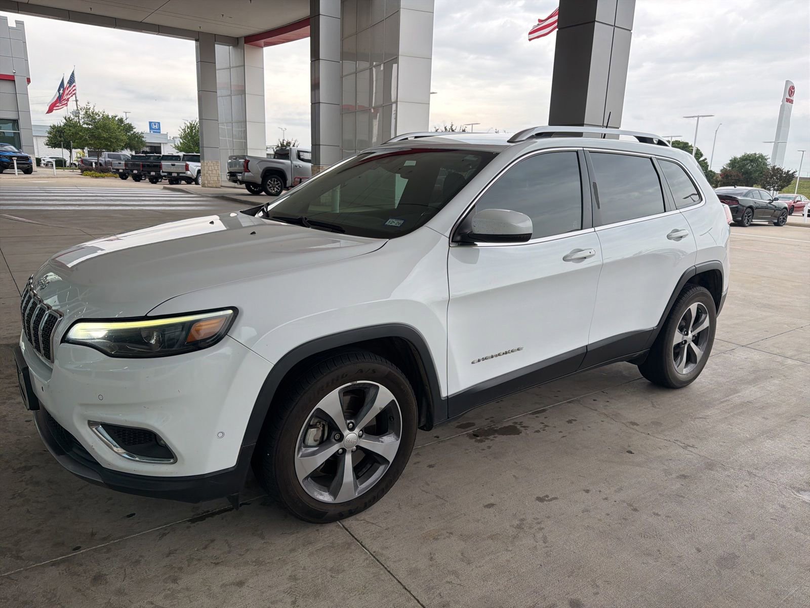 Used 2019 Jeep Cherokee Limited w/ Luxury Group