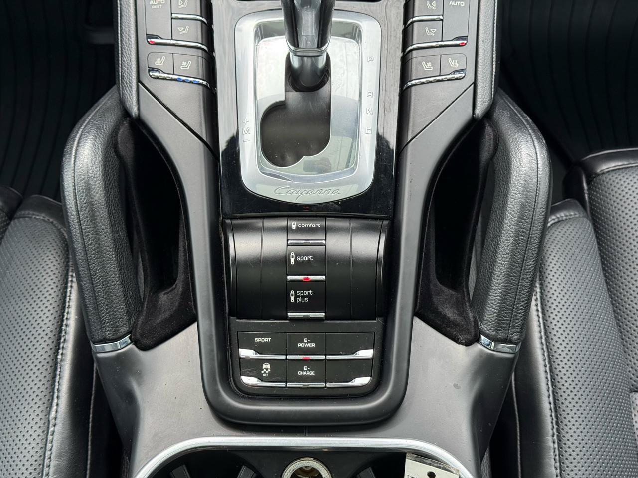 Used 2016 Porsche Cayenne S AWD/4WD image 24