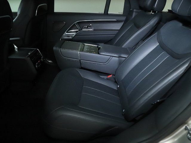 Certified 2025 Land Rover Range Rover Long Wheelbase Autobiography AWD/4WD image 26