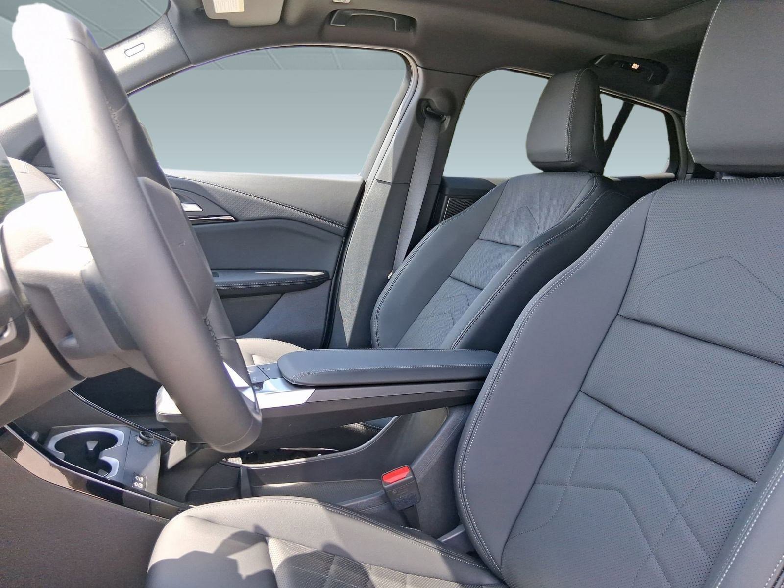 Used 2026 BMW X2 xDrive28i image 5