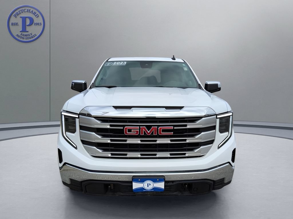 Used 2023 GMC Sierra 1500 SLE AWD/4WD image 2