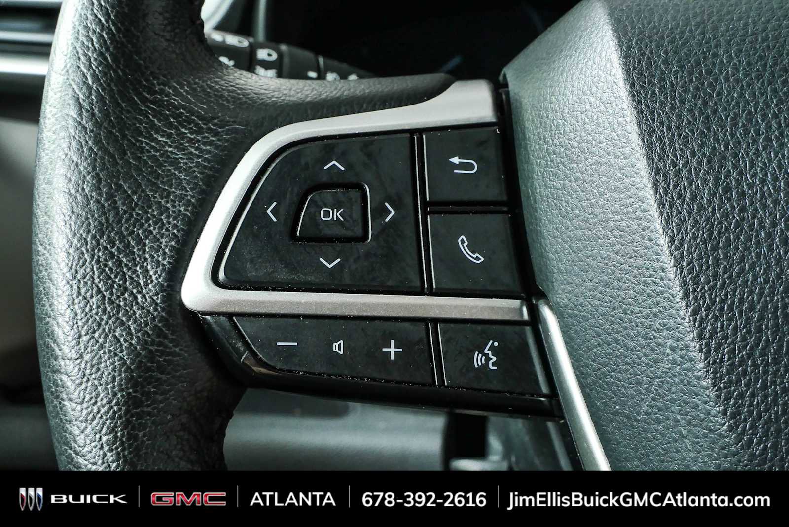 Used 2024 Toyota Sienna XLE FWD image 10