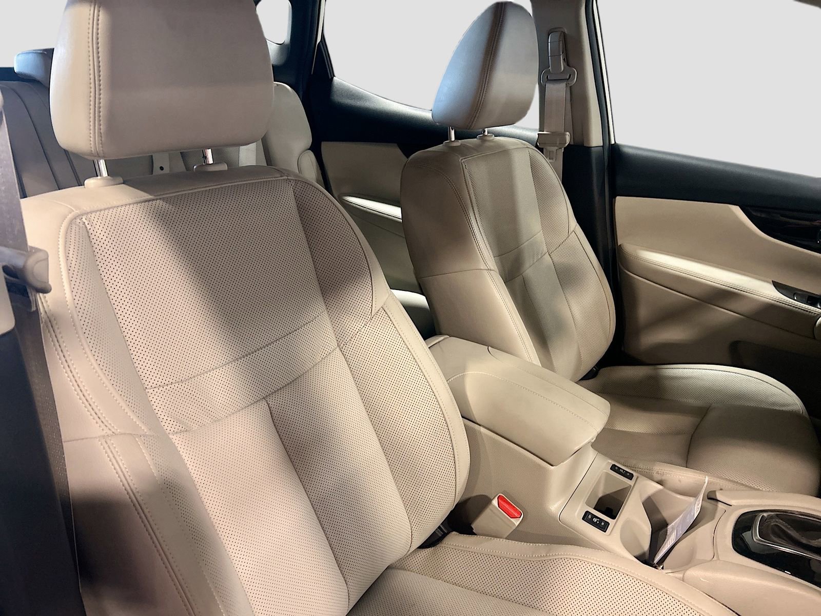 Used 2022 Nissan Rogue Sport SL image 28