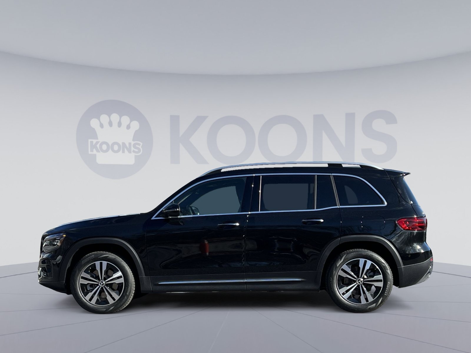 New 2026 Mercedes-Benz GLB 250 4MATIC image 2