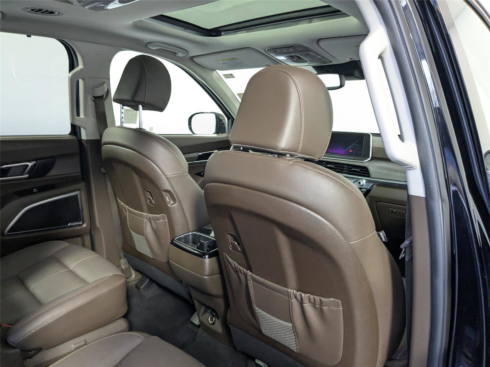 Used 2022 Kia Telluride SX w/ Nightfall Edition Package image 27