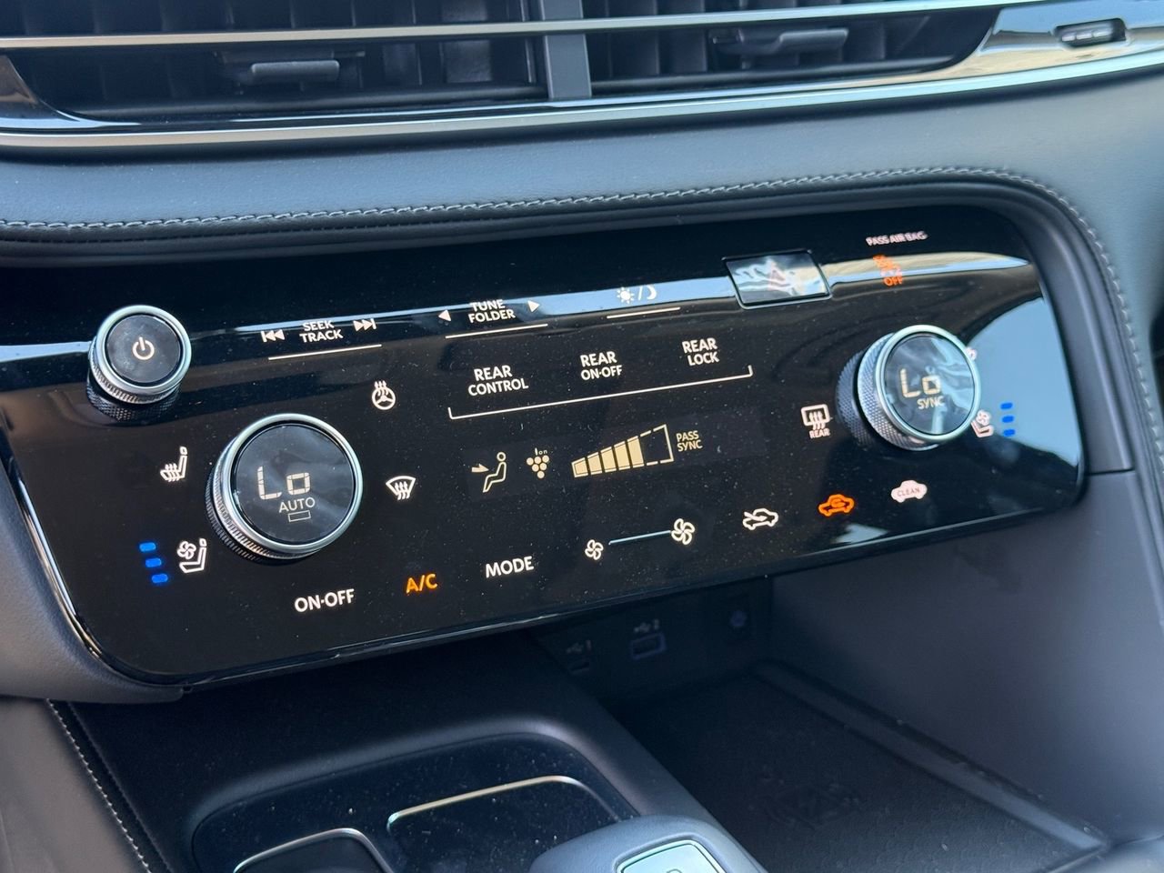 New 2025 INFINITI QX60 Sensory w/ Vision Package image 23