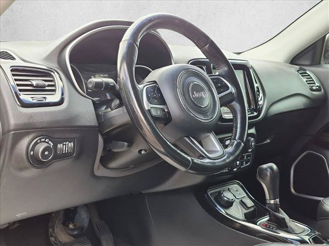 Used 2019 Jeep Compass Limited AWD/4WD image 10