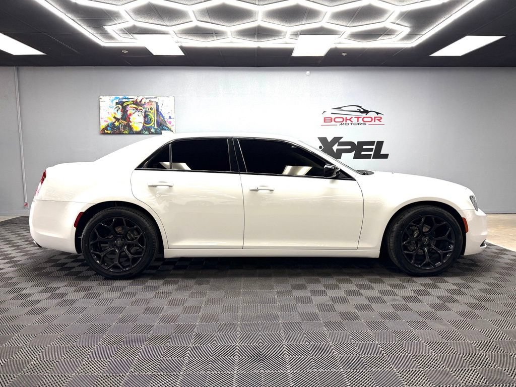 Used 2019 Chrysler 300 Touring w/ Sport Appearance Package RWD image 17