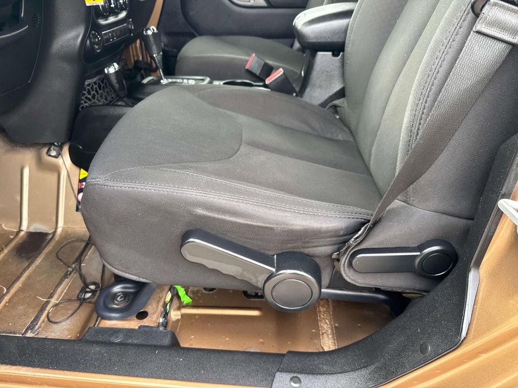 Used 2015 Jeep Wrangler Unlimited Sport w/ Quick Order Package 24S image 17