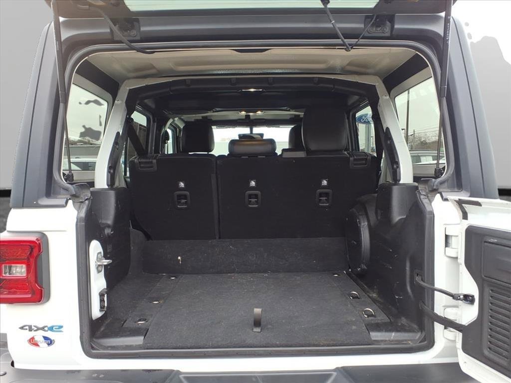 Used 2023 Jeep Wrangler Unlimited Rubicon 4xe w/ Steel Bumper Group image 13