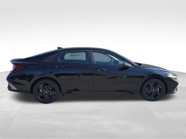 New 2026 Hyundai Elantra SEL Sport FWD image 6