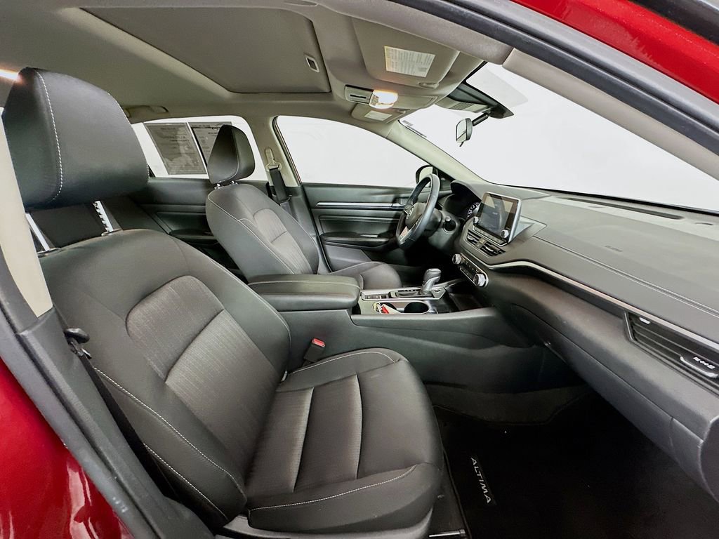 Used 2021 Nissan Altima 2.5 SV w/ SV Premium Package image 25