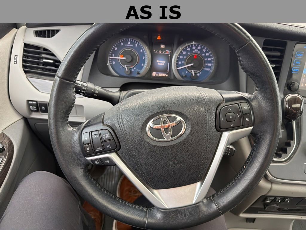 Used 2015 Toyota Sienna XLE Premium image 15