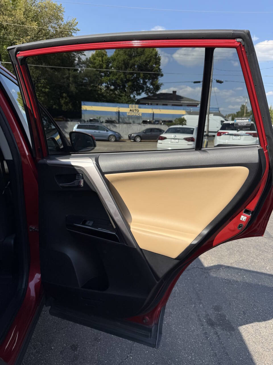 Used 2016 Toyota RAV4 Limited image 16