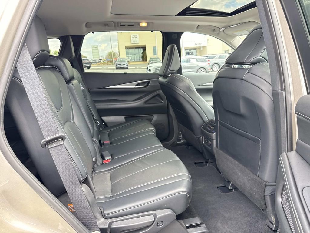 Used 2023 INFINITI QX60 Luxe w/ Cargo Package image 21