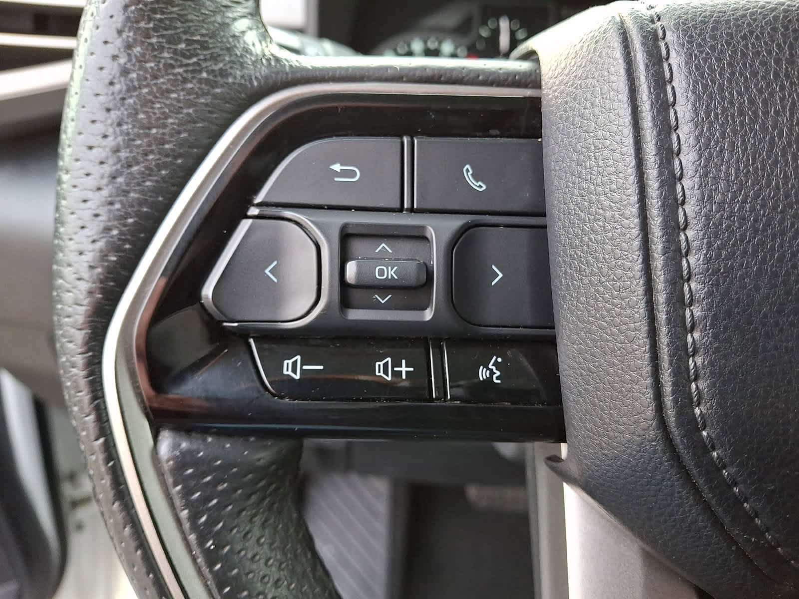 Used 2023 Toyota Tundra SR5 w/ Advanced Technology Package image 21