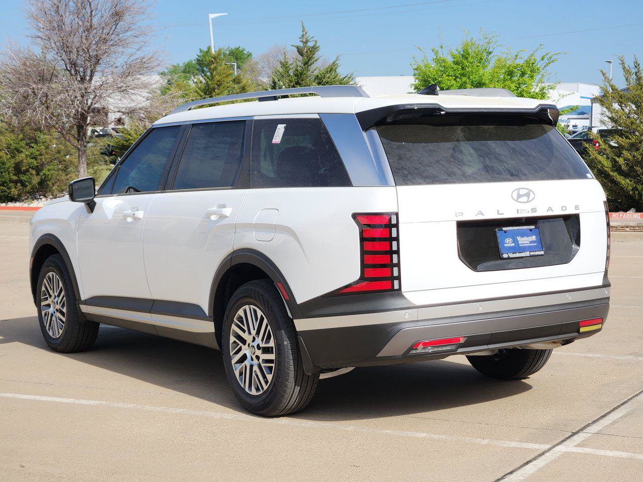 New 2026 Hyundai Palisade SEL FWD image 3
