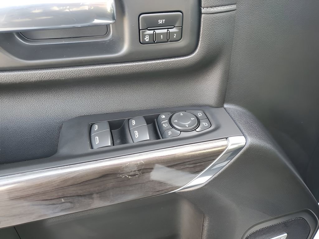 Used 2022 Chevrolet Silverado 3500 LTZ w/ LTZ Texas Edition image 28