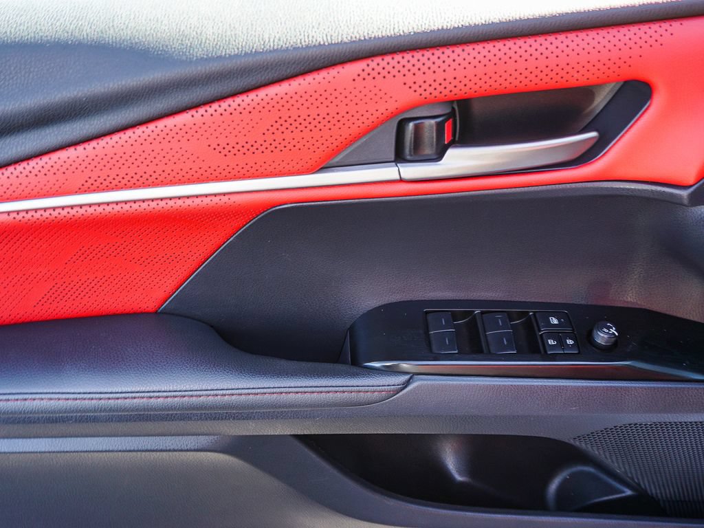 Used 2026 Toyota Camry XSE FWD image 18