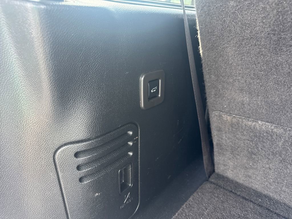 Used 2012 Ford Expedition Limited AWD/4WD image 30