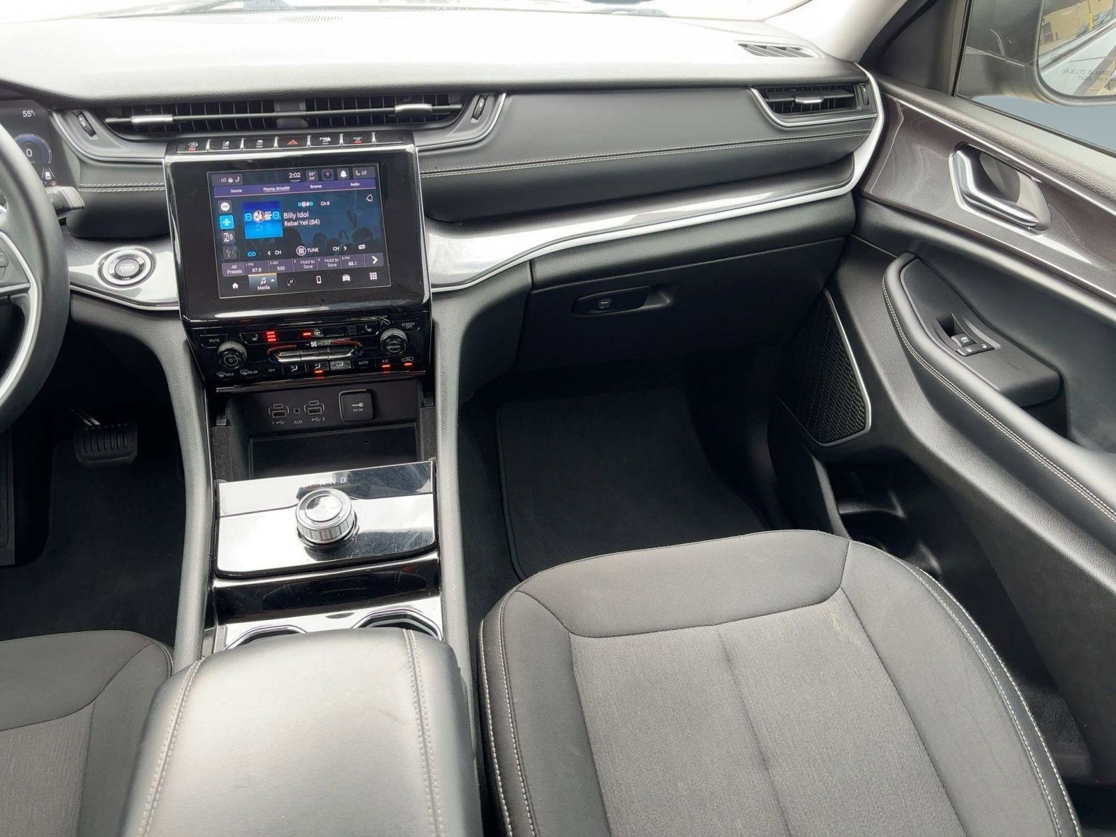 Certified 2022 Jeep Grand Cherokee L Laredo w/ Luxury Tech Group I image 27