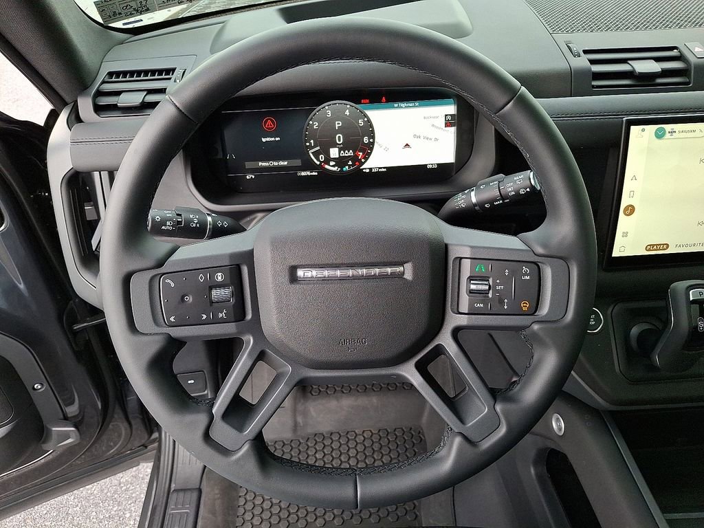 Used 2025 Land Rover Defender 110 S image 15