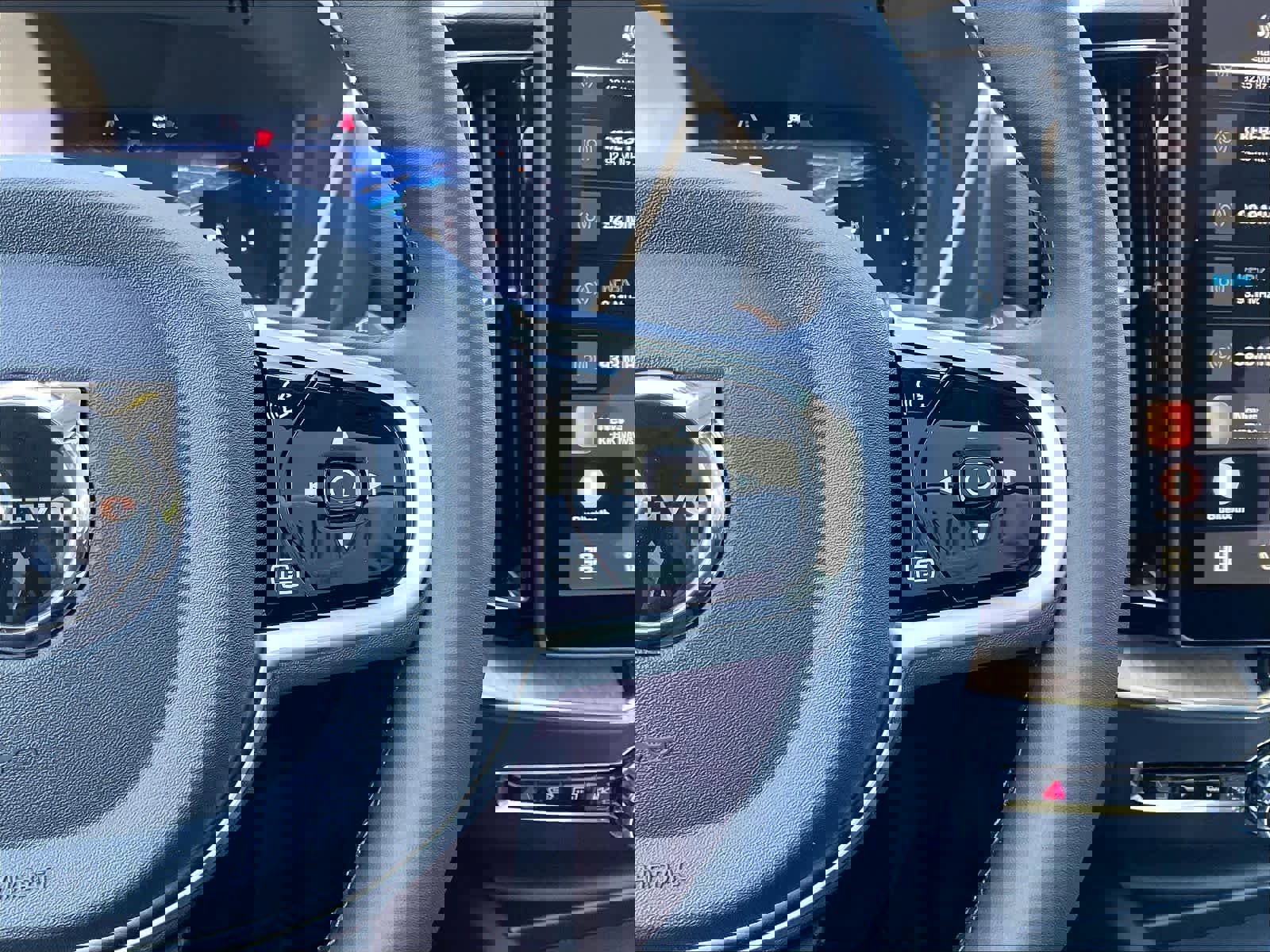 New 2026 Volvo XC60 B5 Core image 18