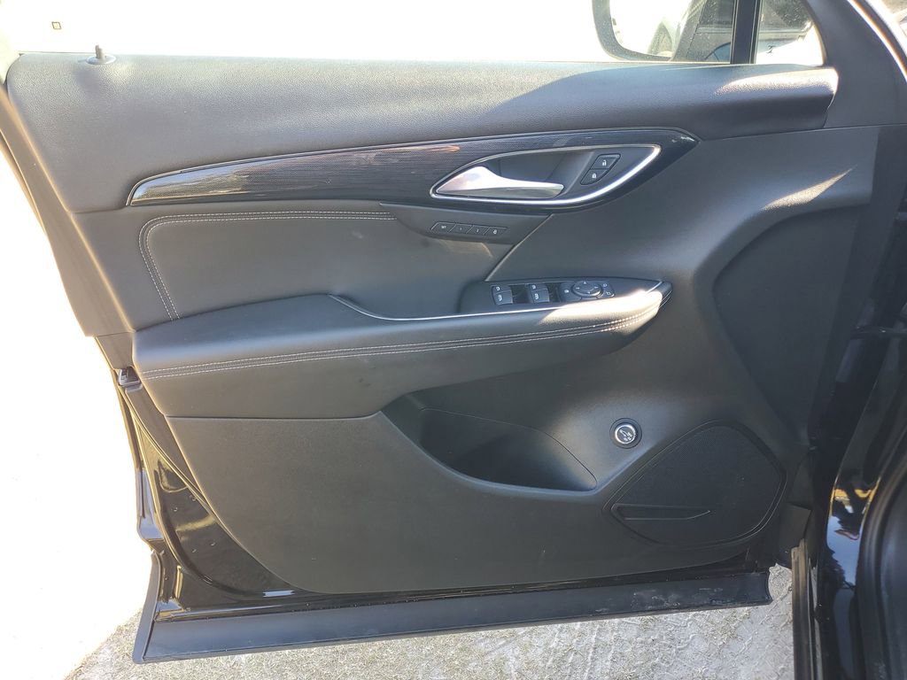 Used 2023 Buick Envision Essence FWD image 11