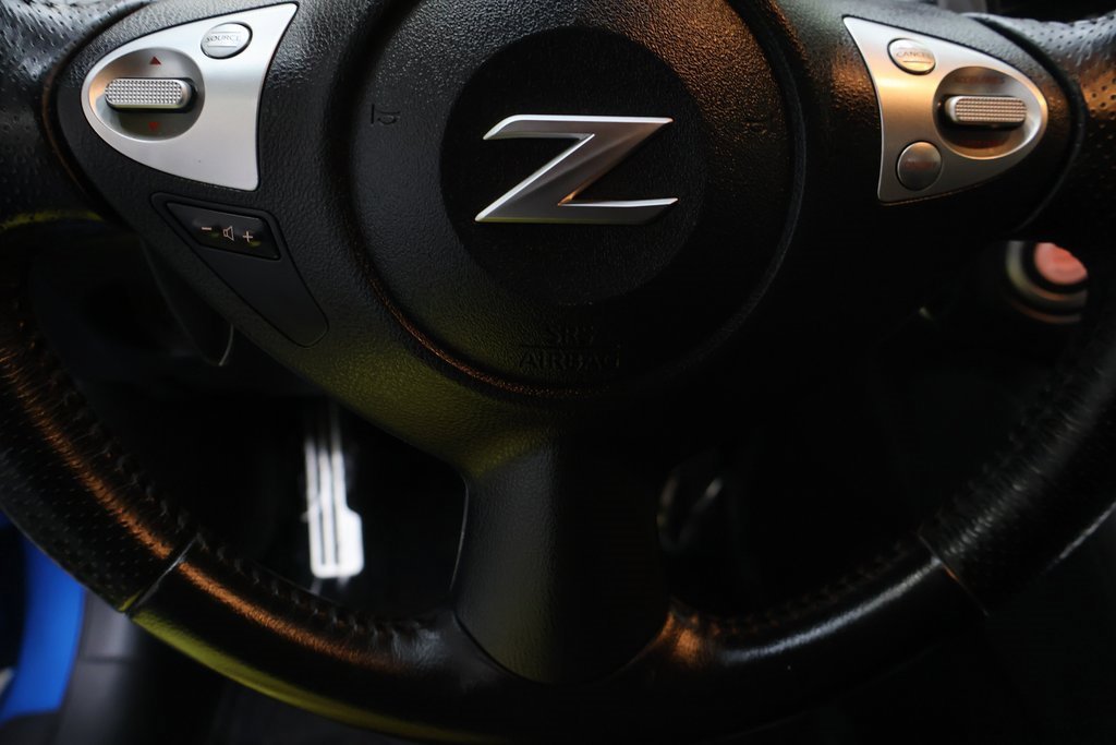 Used 2011 Nissan 370Z Roadster image 16