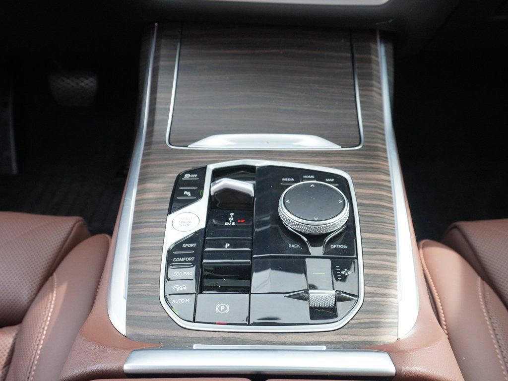 Used 2023 BMW X7 xDrive40i w/ Premium Package image 55
