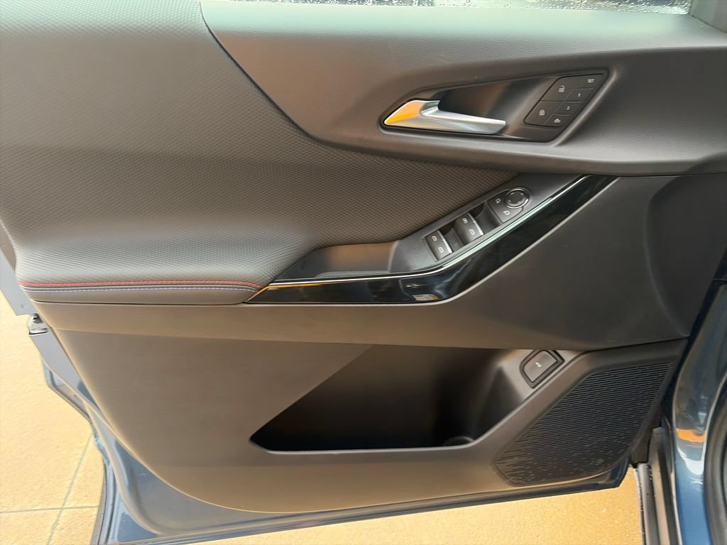 New 2026 Chevrolet Equinox RS w/ Convenience Package III AWD/4WD image 16