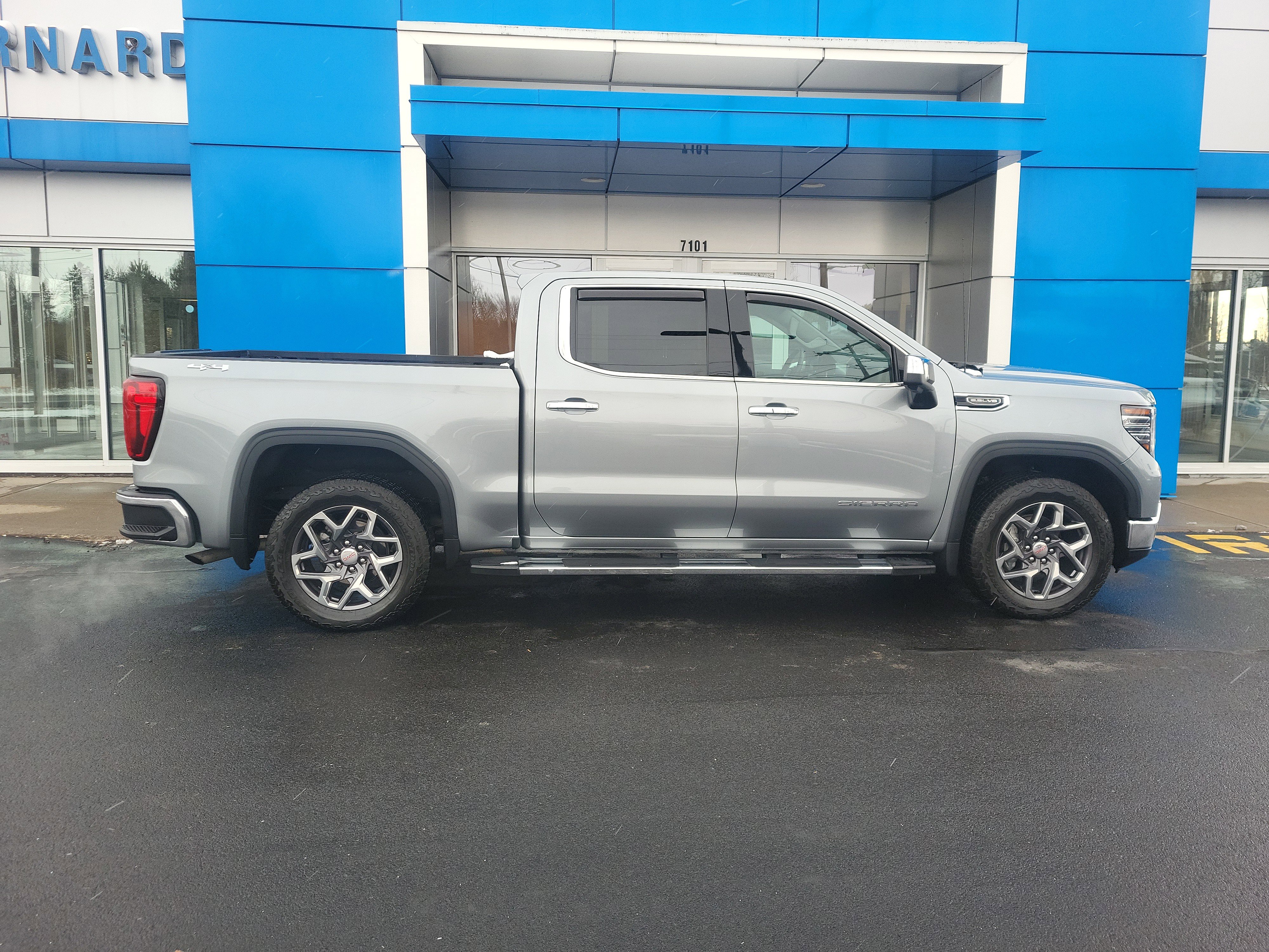 Certified 2023 GMC Sierra 1500 SLT w/ SLT Premium Package image 16