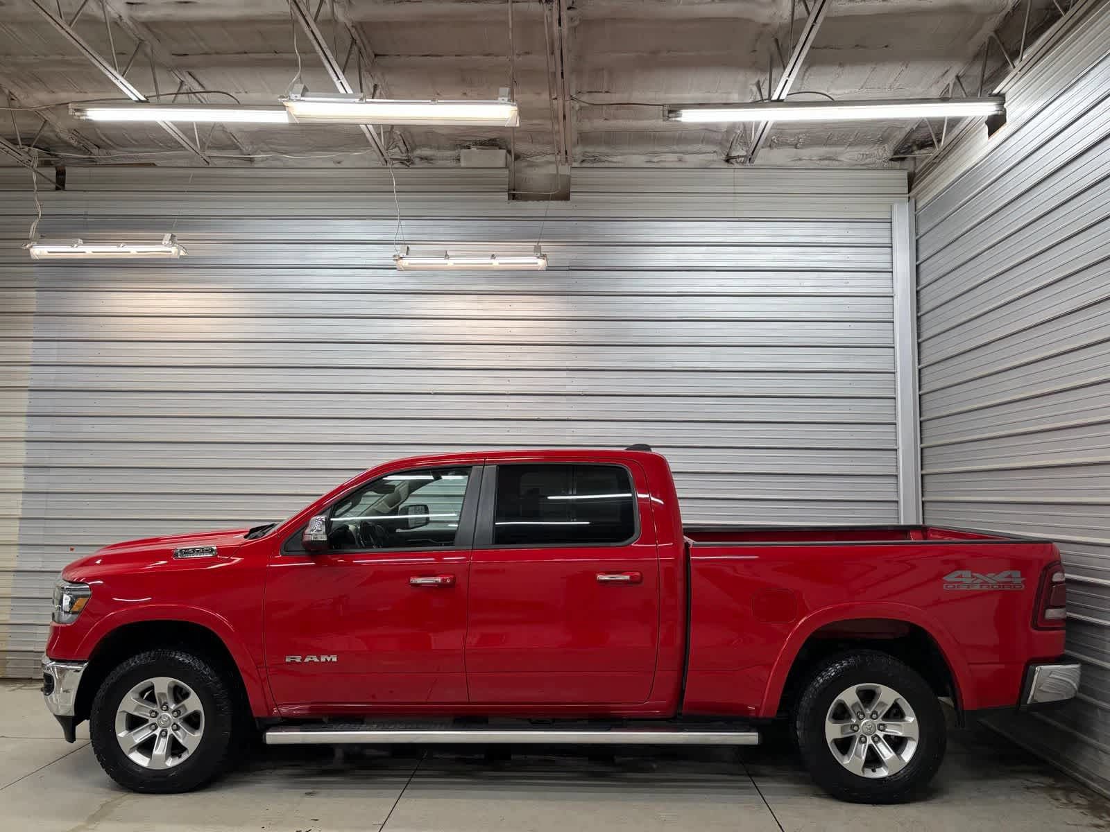 Used 2022 RAM 1500 Laramie AWD/4WD image 3
