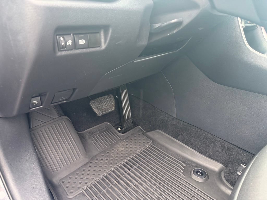 Certified 2025 Toyota RAV4 SE AWD/4WD image 14