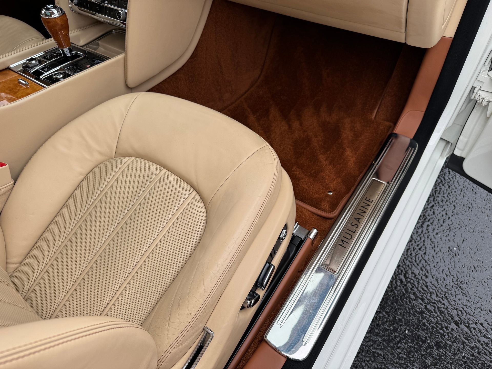 Used 2013 Bentley Mulsanne image 41
