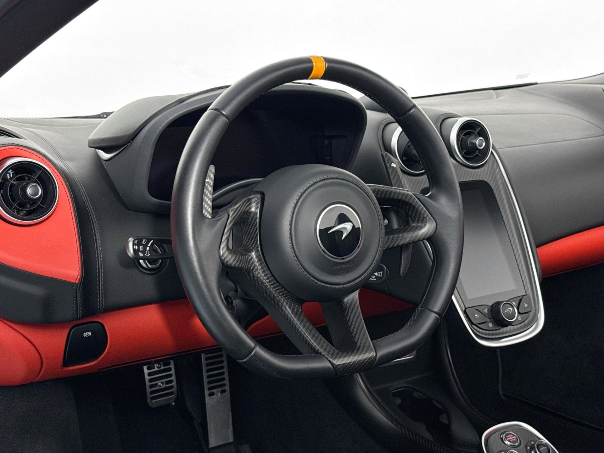 Used 2020 McLaren 600LT Spider RWD image 12