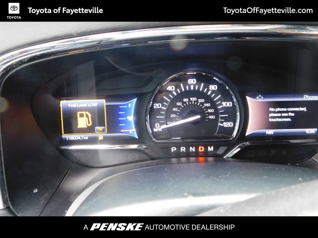 Used 2016 Lincoln Navigator Select image 11