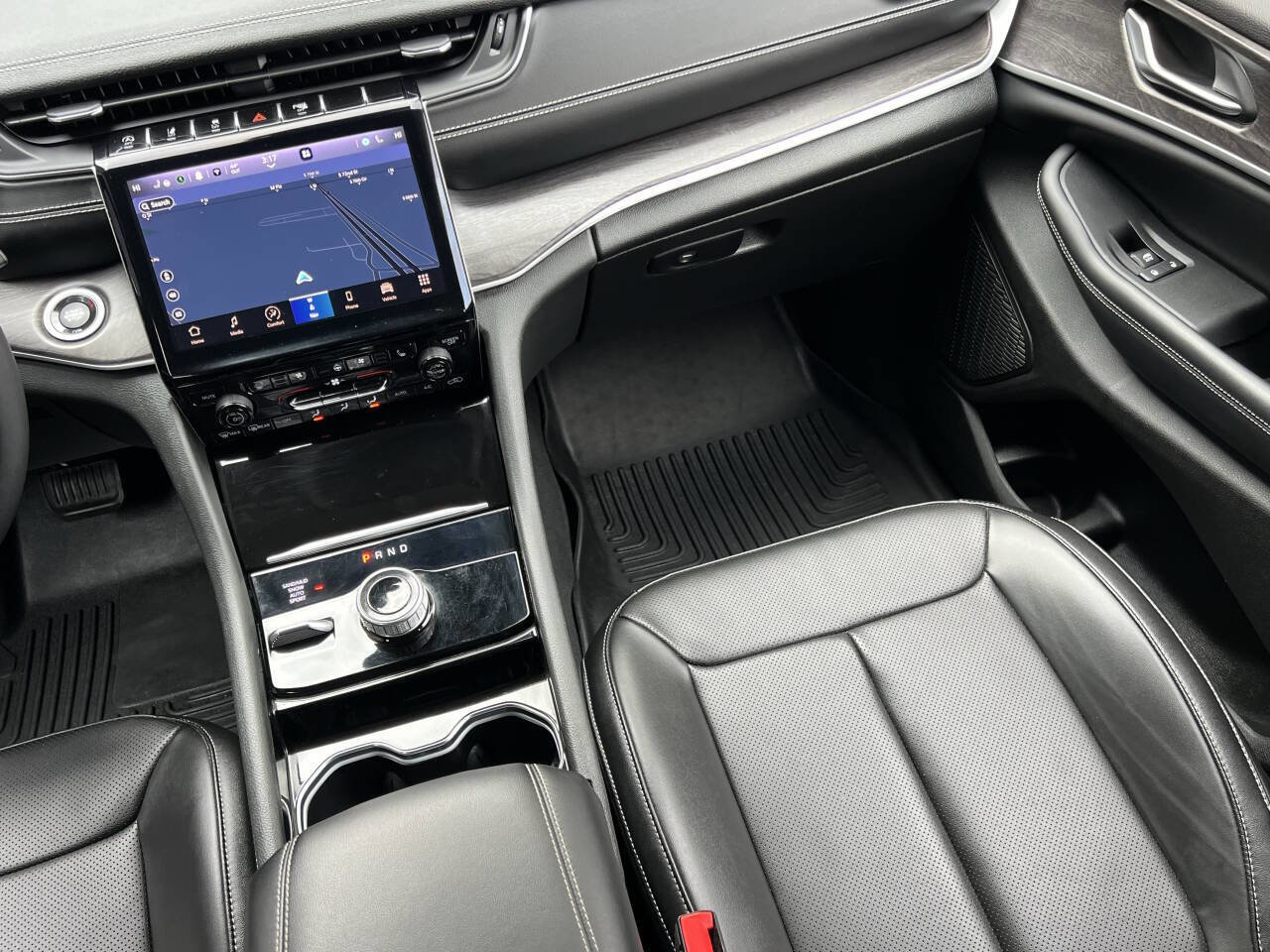 Used 2023 Jeep Grand Cherokee L Limited w/ Luxury Tech Group II image 25