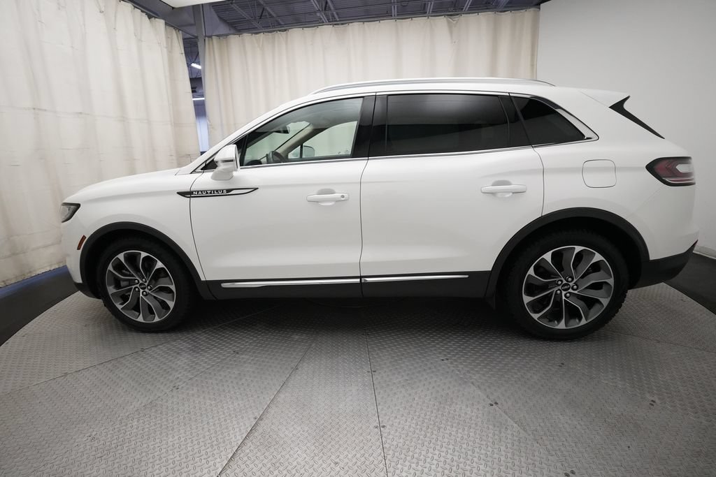 Used 2023 Lincoln Nautilus Reserve w/ Class II Trailer Tow Package AWD/4WD image 24